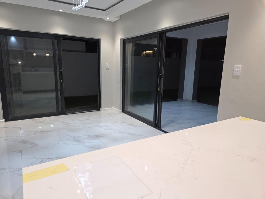 4 Bedroom Property for Sale in Sandown Western Cape